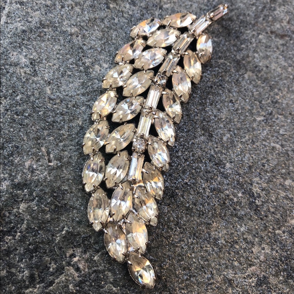 Large, Vintage, feather, rhinestone brooch.